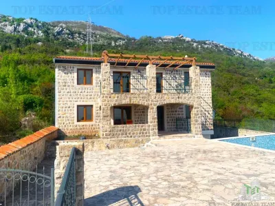 Vila de vanzare in Budva Muntenegru - Petrovac