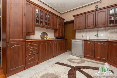 Villa en Venta en Bar, Montenegro - Sutomore