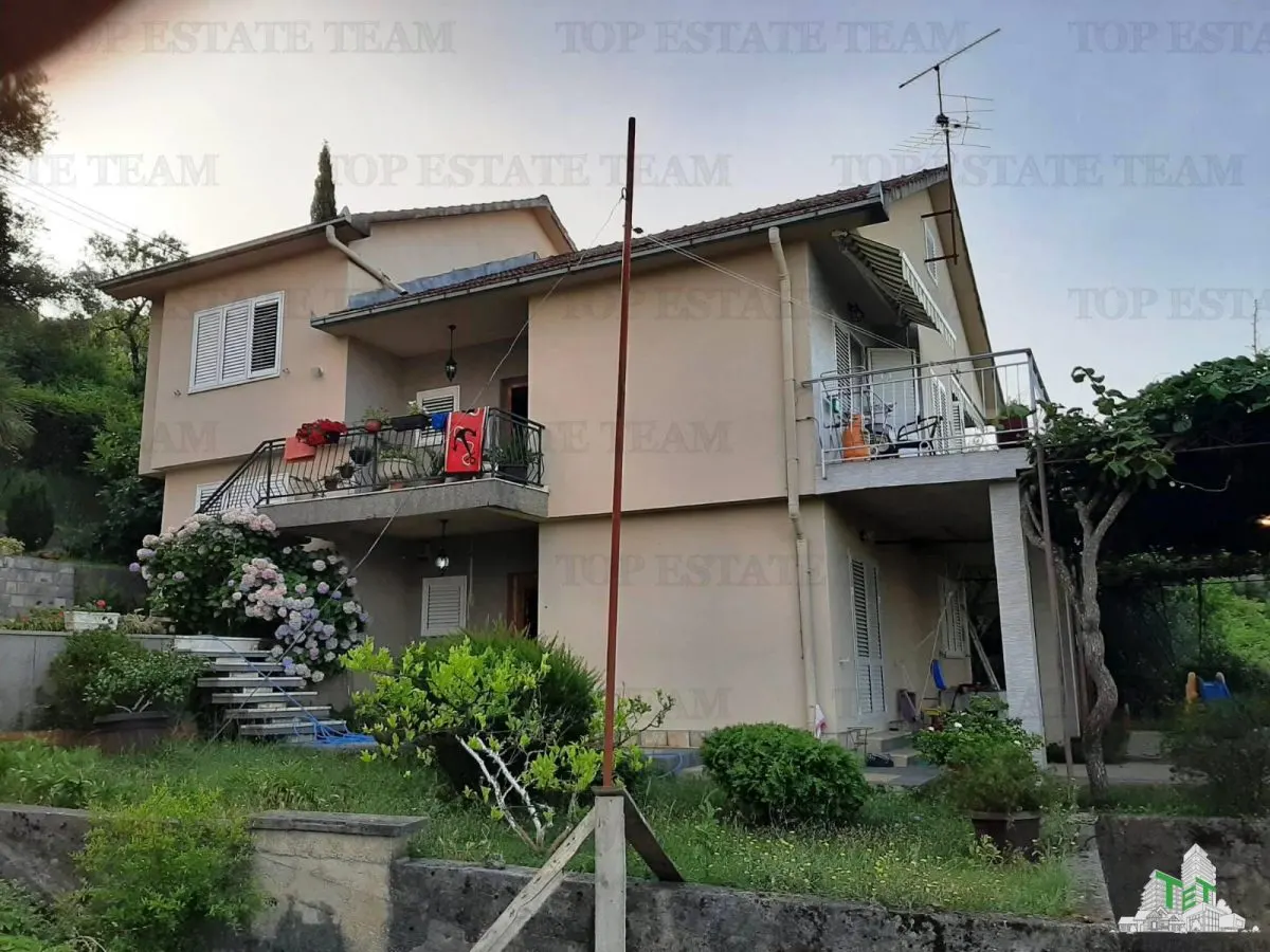 Casa de vanzare in Tivat Muntenegru - foto 1