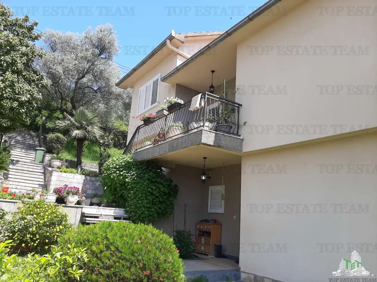 Casa de vanzare in Tivat Muntenegru - foto 2