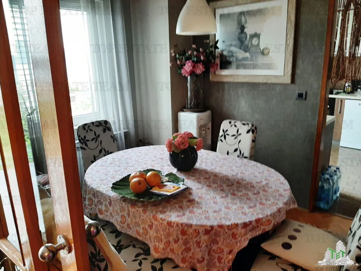 Casa de vanzare in Tivat Muntenegru - foto 9