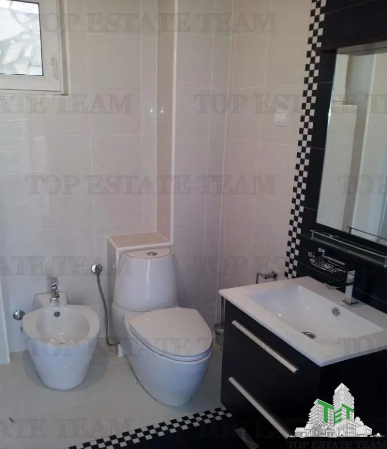 Apartamento en Venta en Budva, Montenegro - foto 8
