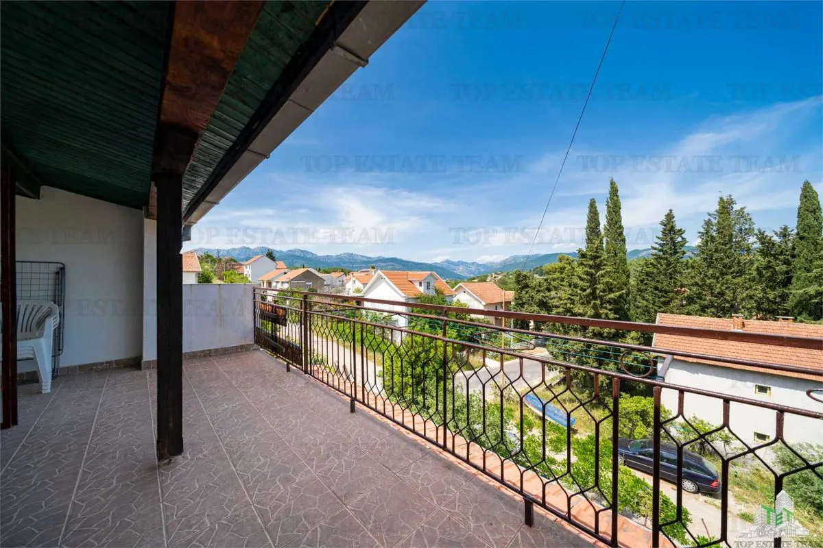 Casa de vanzare in Tivat Muntenegru - foto 4