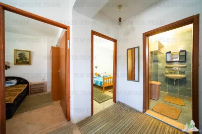 Casa de vanzare in Tivat Muntenegru - foto 6