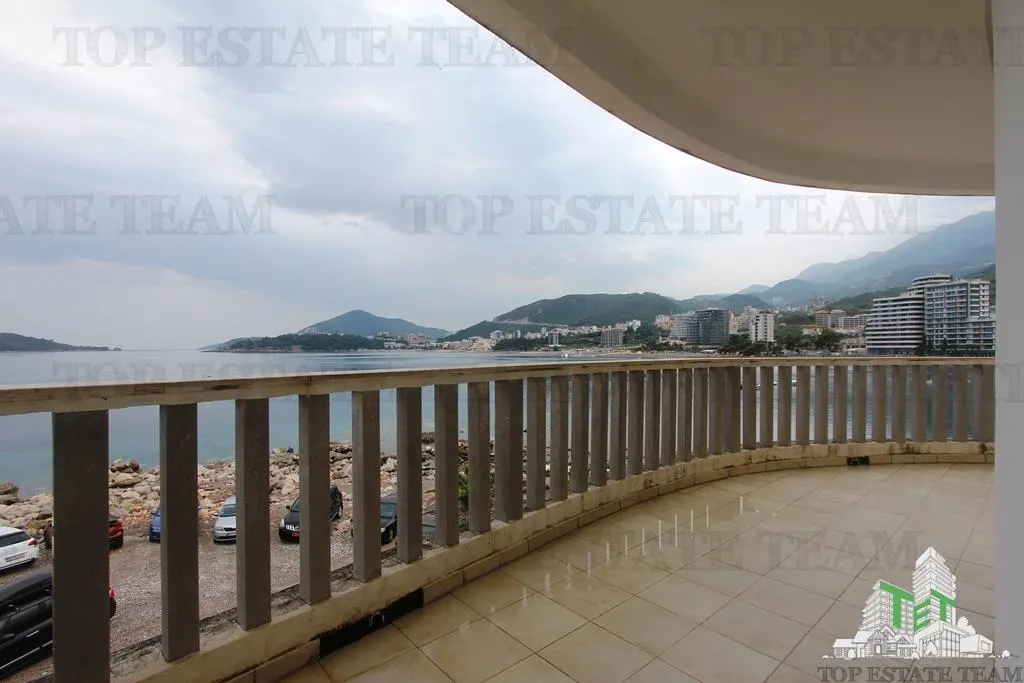 Apartment for Sale in Budva, Montenegro - foto 13