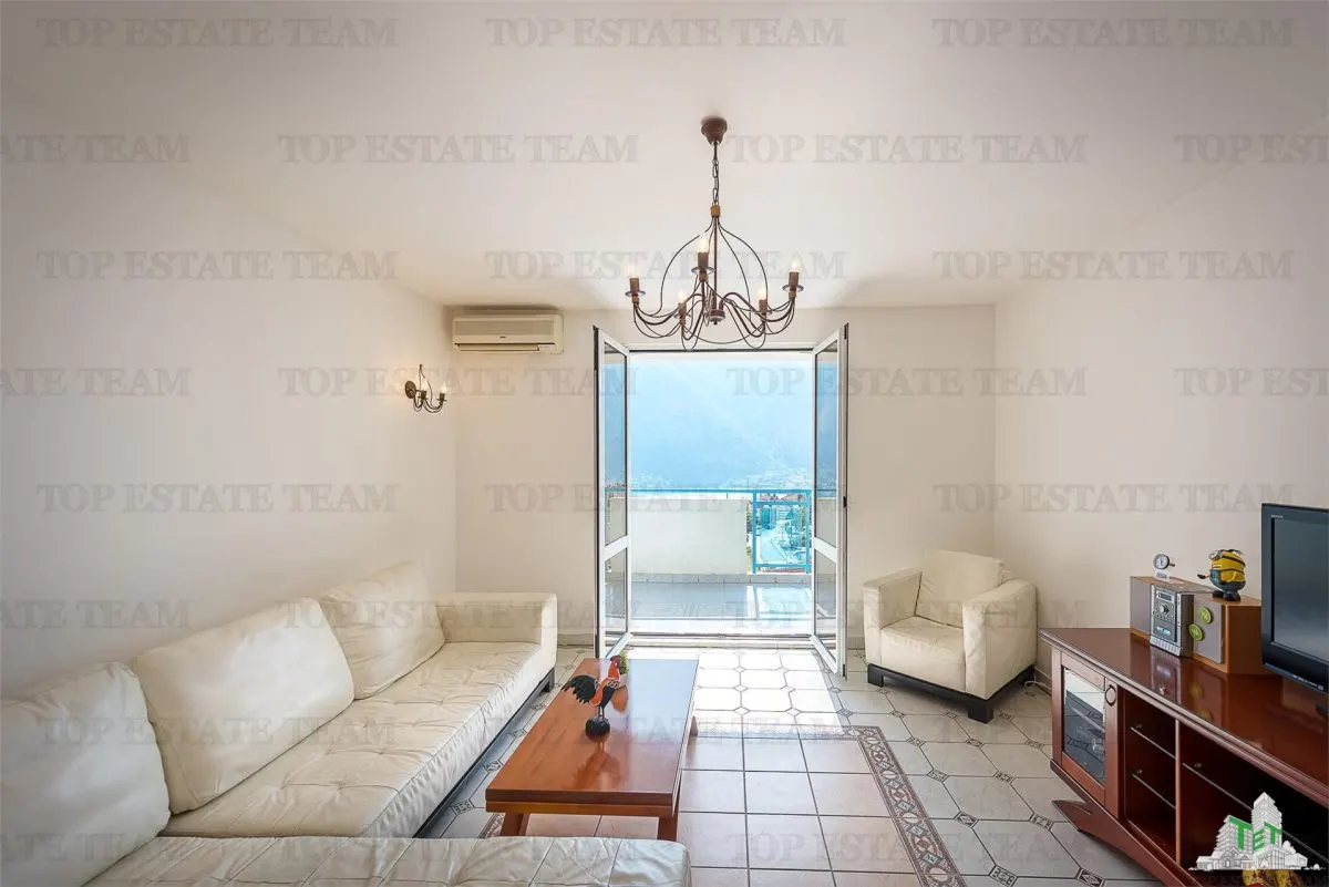 Apartment for Sale in Kotor, Montenegro - foto 1