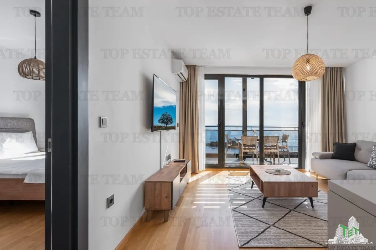 Apartment for Sale in Budva, Montenegro - foto 2