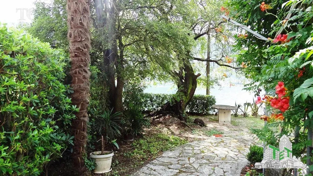Villa for Sale in Kotor, Montenegro - foto 7