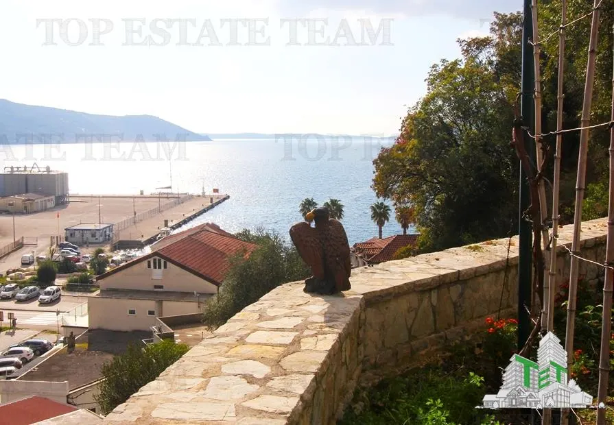 Casa de vanzare in Herceg-Novi Muntenegru - foto 1