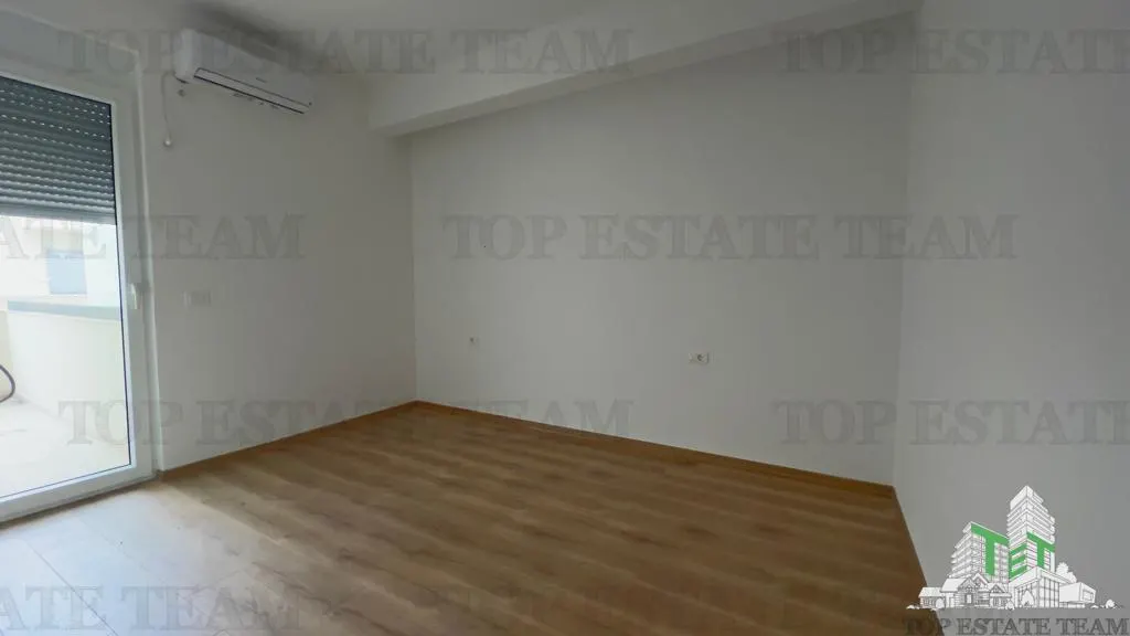 Apartment for Sale in Ulcin, Montenegro - foto 6