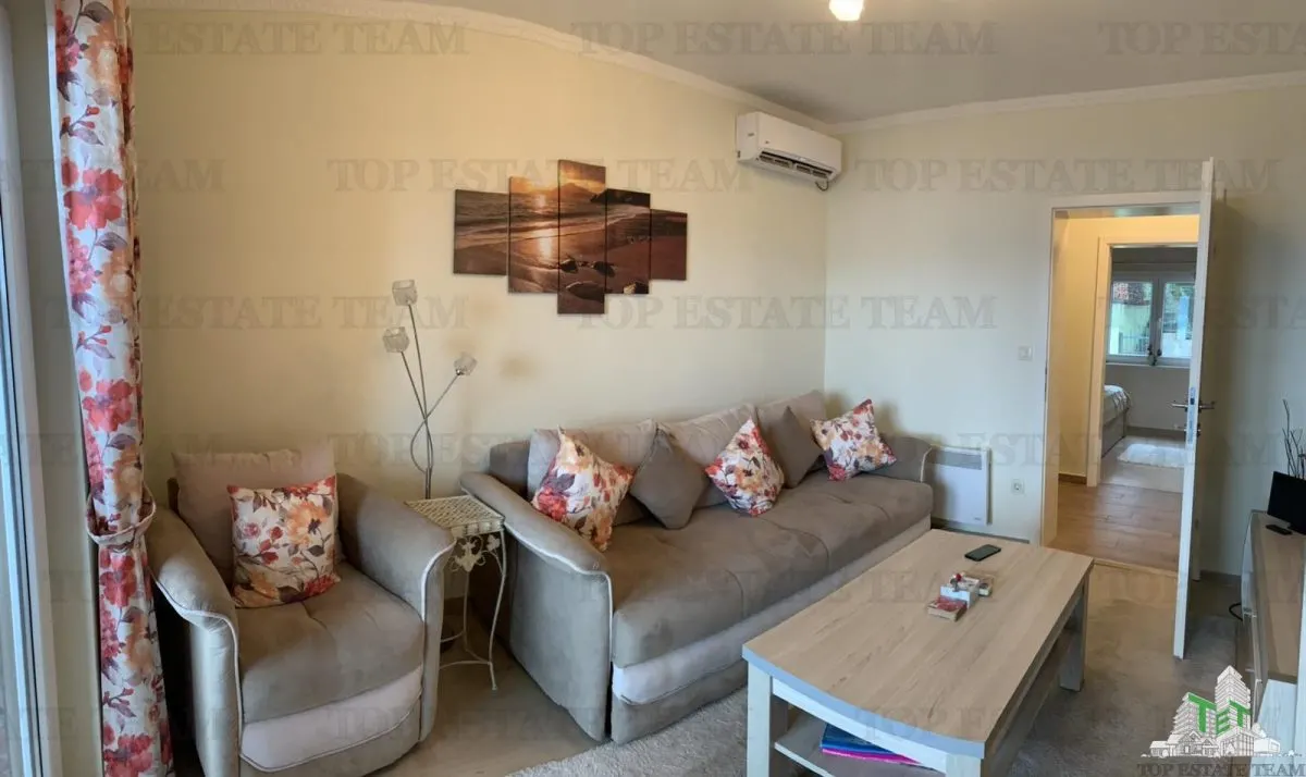 Apartament de vanzare in Tivat Muntenegru - foto 1