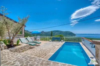 Villa for Sale in Budva, Montenegro - foto 4