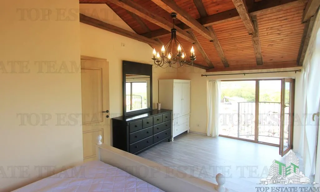 Villa for Sale in Kotor, Montenegro - foto 8