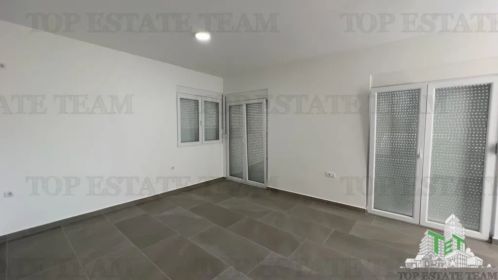 Villa for Sale in Ulcinj, Montenegro - foto 4