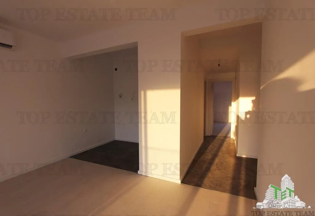 Apartament de vanzare in Tivat Muntenegru - foto 2