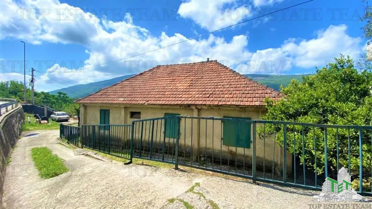 Casa de vanzare in Herceg-Novi Muntenegru - foto 1
