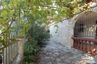 Casa de vanzare in Bar Muntenegru - foto 1