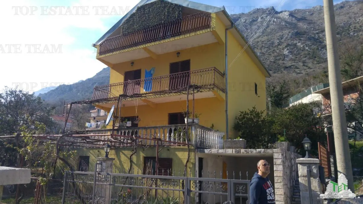 Casa de vanzare in Kotor Muntenegru - foto 1