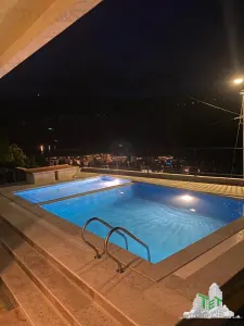 Villa for Sale in Herceg-Novi, Montenegro - foto 4