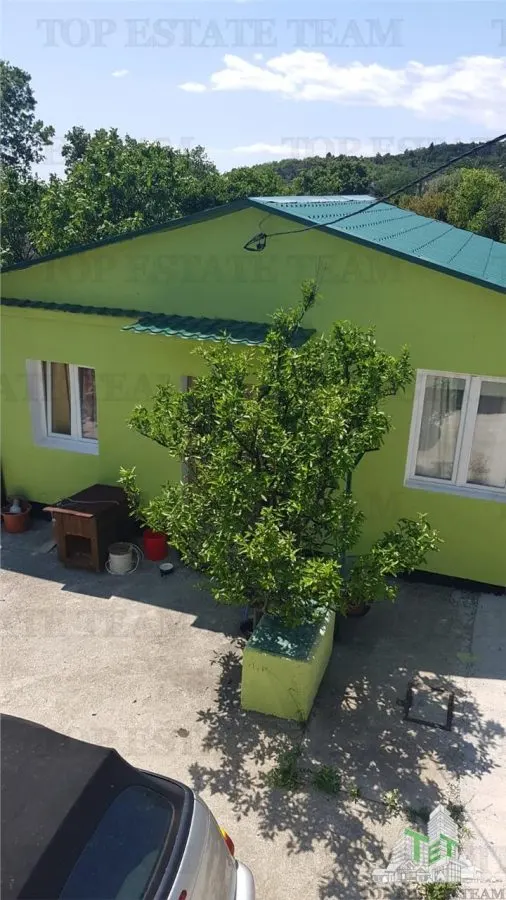 Villa for Sale in Bar, Montenegro - foto 1