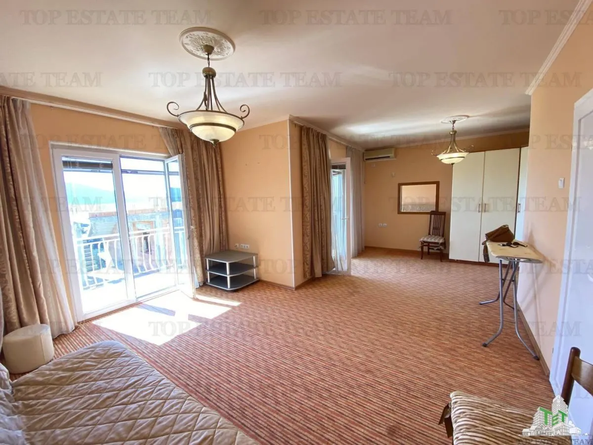 Villa for Sale in Tivat, Montenegro - foto 7