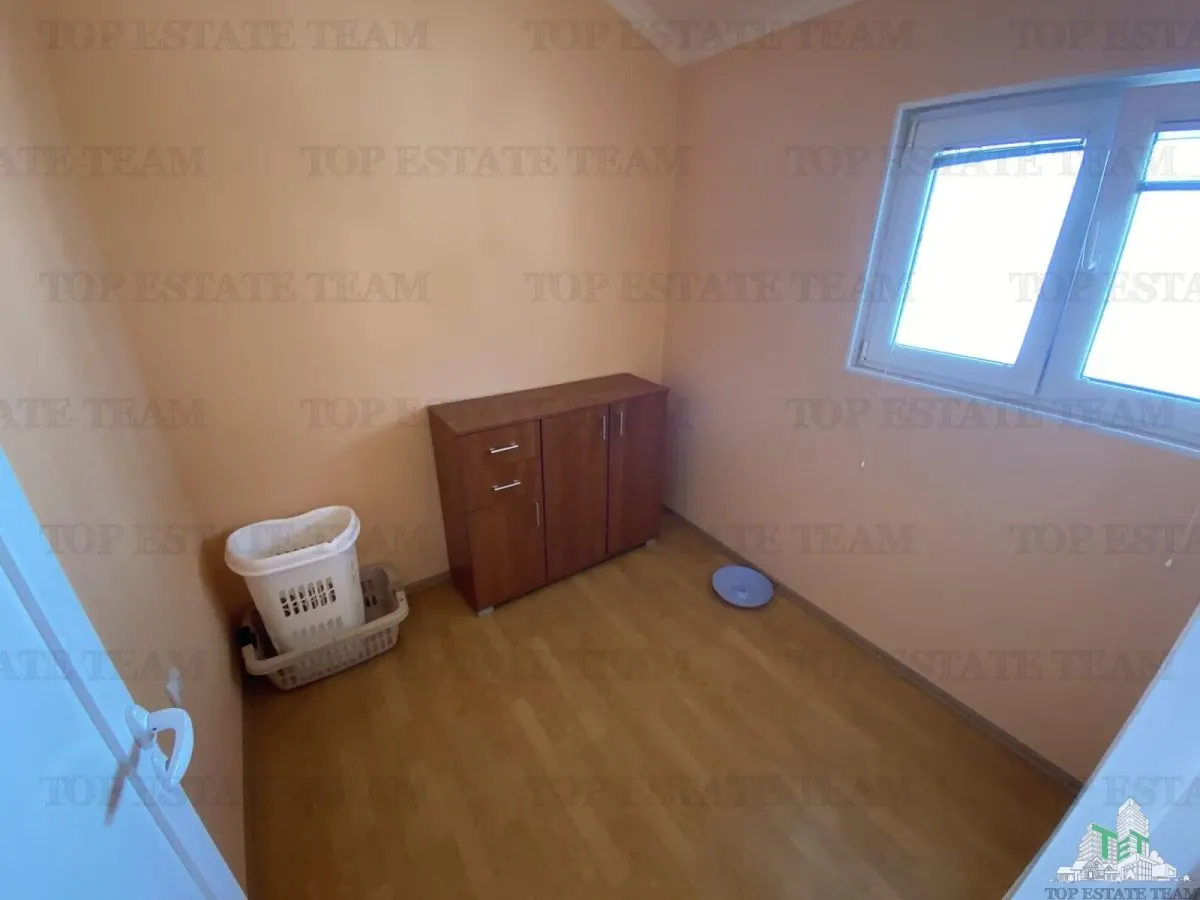 Villa for Sale in Tivat, Montenegro - foto 8