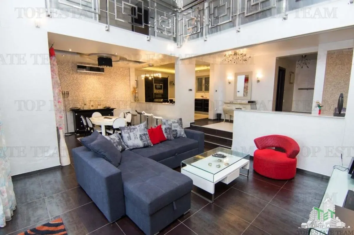 Villa for Sale in Budva, Montenegro - foto 2