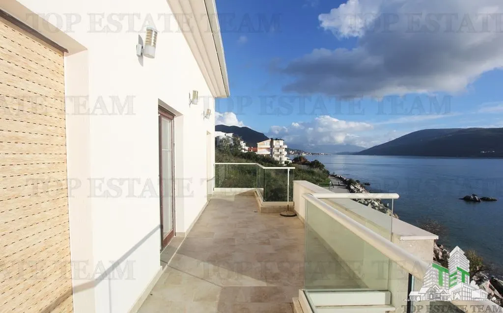 Casa de vanzare in Herceg-Novi Muntenegru - foto 12
