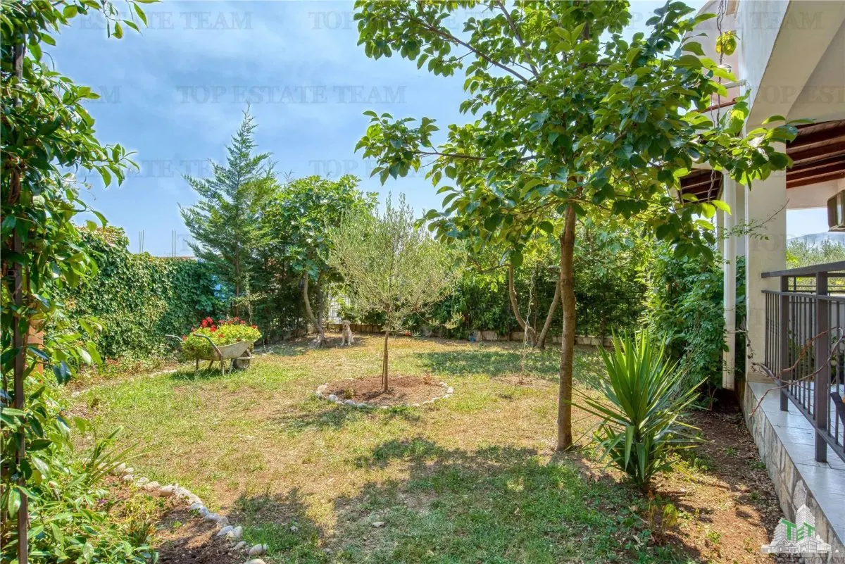 Villa en Venta en Herceg-Novi, Montenegro - foto 16
