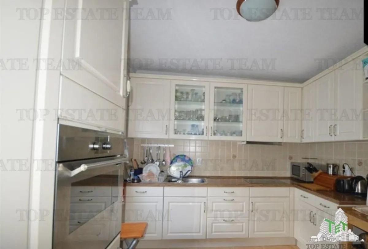 Villa for Sale in Herceg-Novi, Montenegro - foto 8
