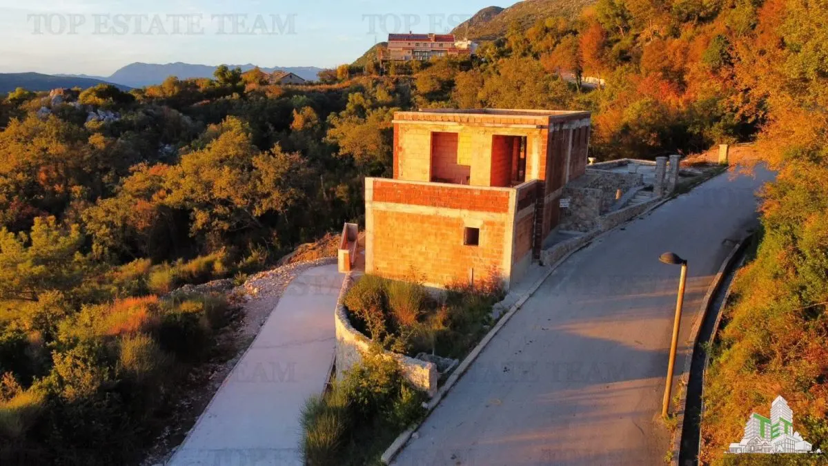 Villa for Sale in Budva, Montenegro - foto 6