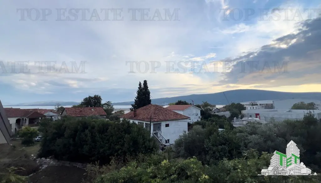 Casa de vanzare in Herceg-Novi Muntenegru - foto 1
