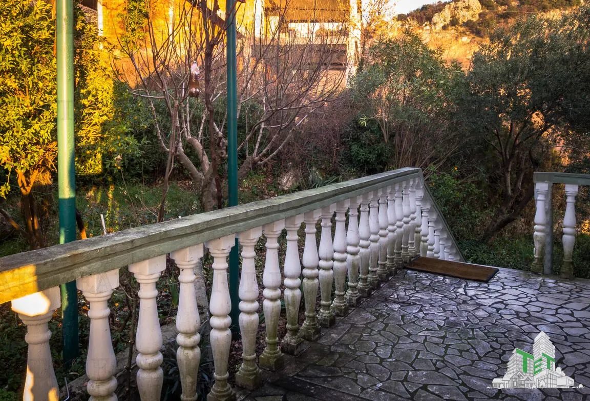 Casa de vanzare in Budva Muntenegru - foto 19