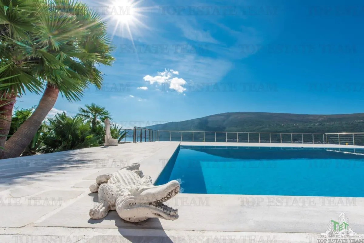 Vila de vanzare in Herceg-Novi Muntenegru - foto 22