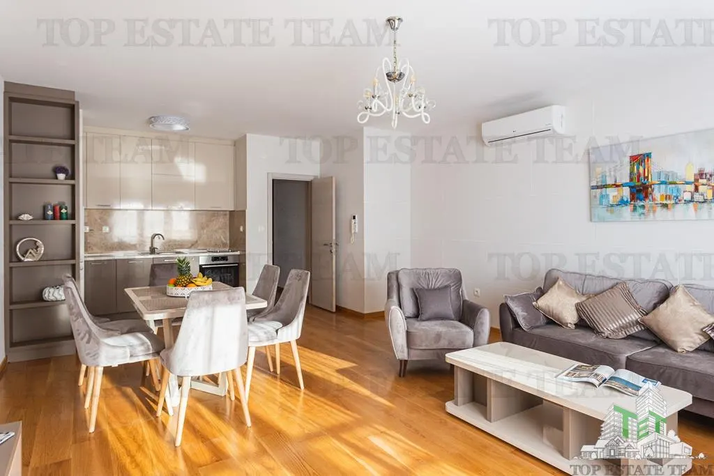 Apartamento en Venta en Budva, Montenegro - foto 2