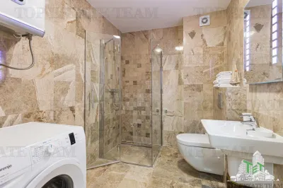 Apartamento en Venta en Budva, Montenegro - foto 7