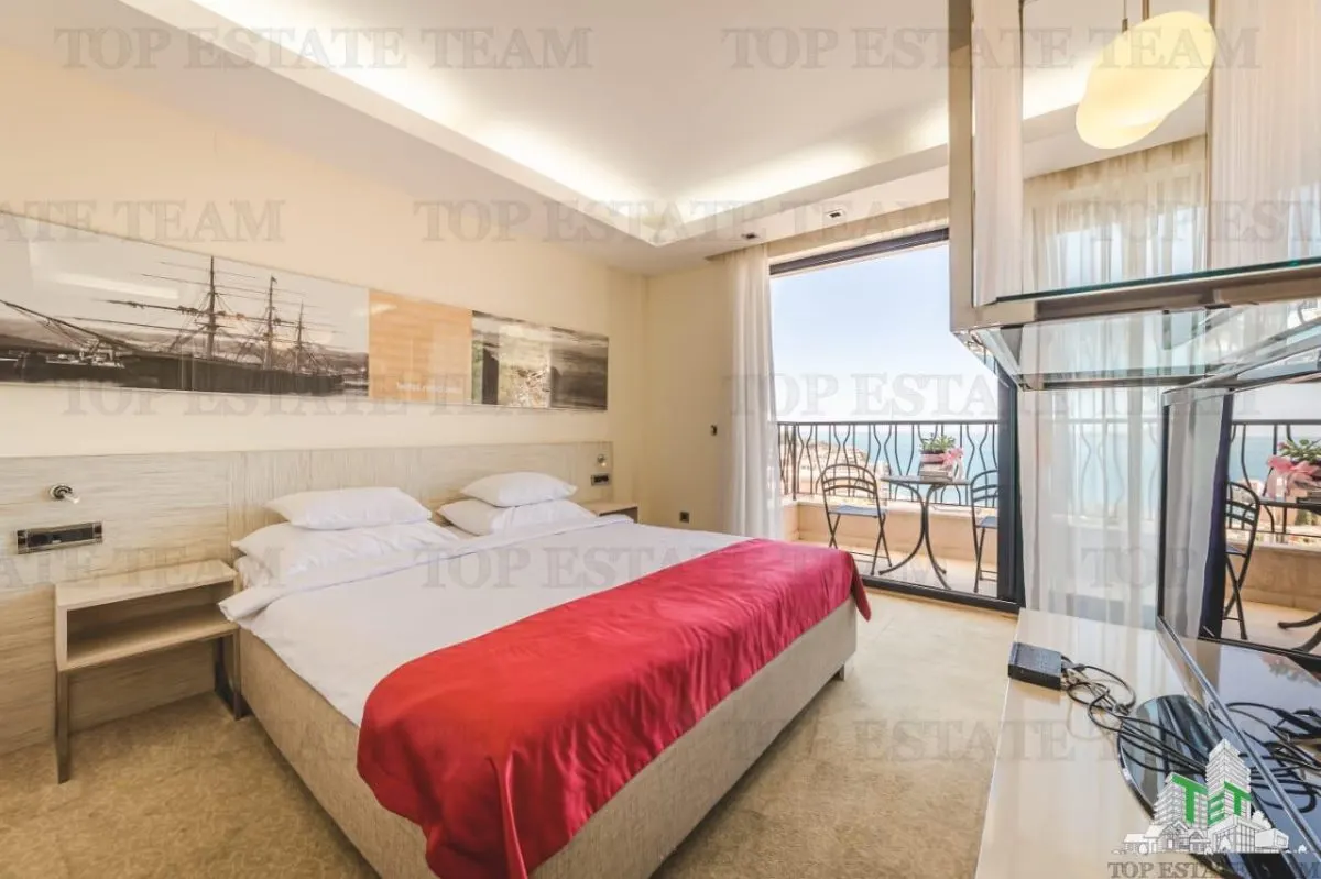 Apartment for Sale in Budva, Montenegro - foto 1