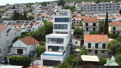 Vila de vanzare in Tivat Muntenegru - foto 14