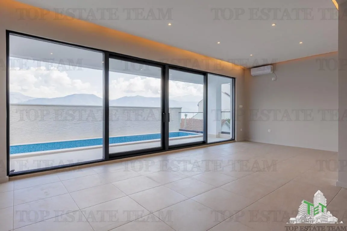 Vila de vanzare in Tivat Muntenegru - foto 8
