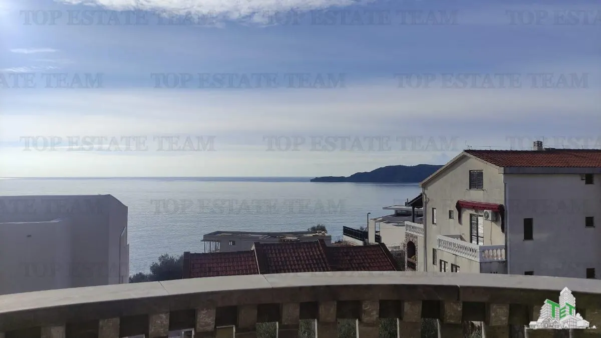 Apartamento en Venta en Budva, Montenegro - foto 1