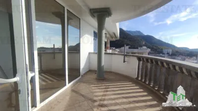 Apartamento en Venta en Budva, Montenegro - foto 2