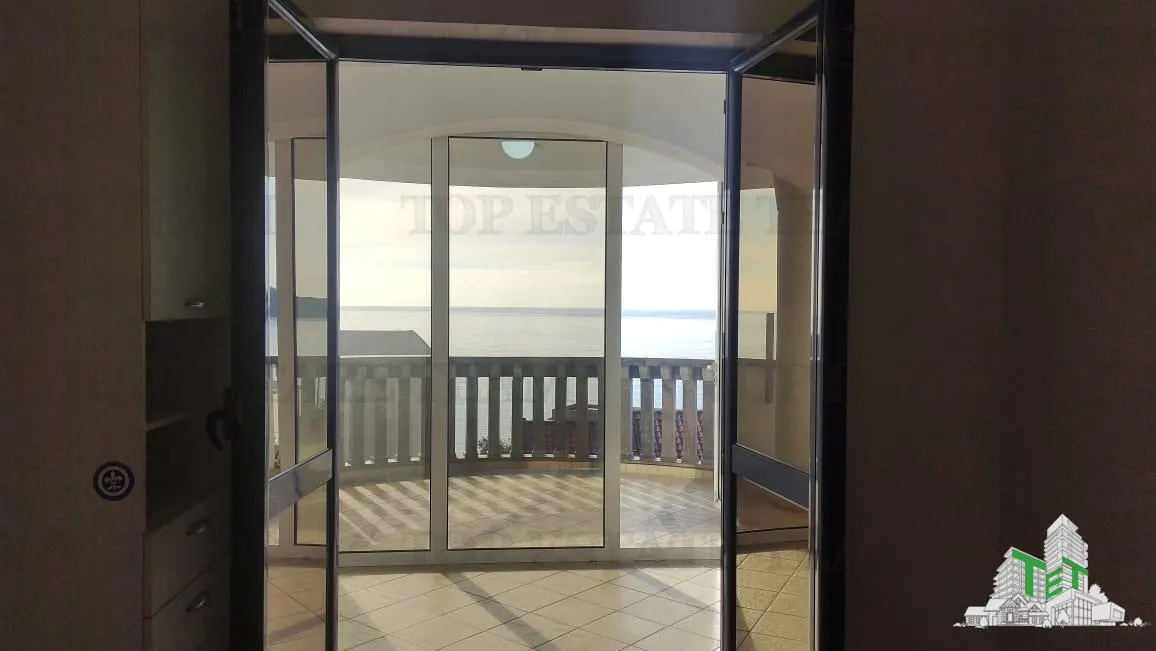Apartamento en Venta en Budva, Montenegro - foto 3