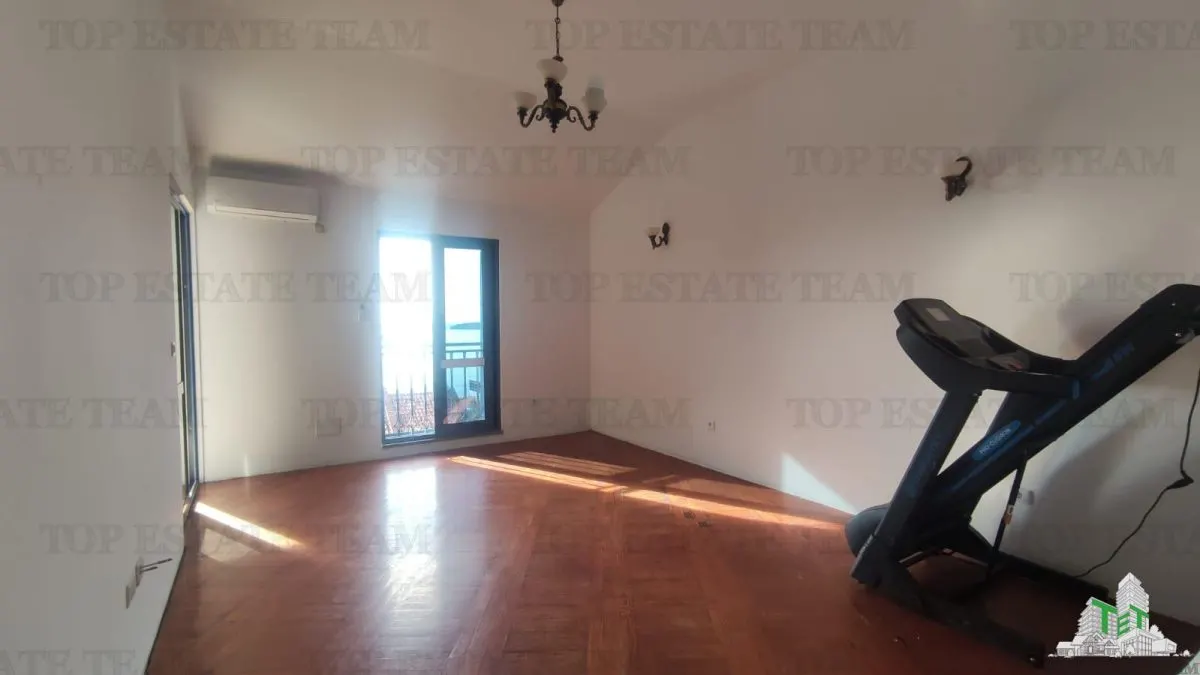 Apartamento en Venta en Budva, Montenegro - foto 4