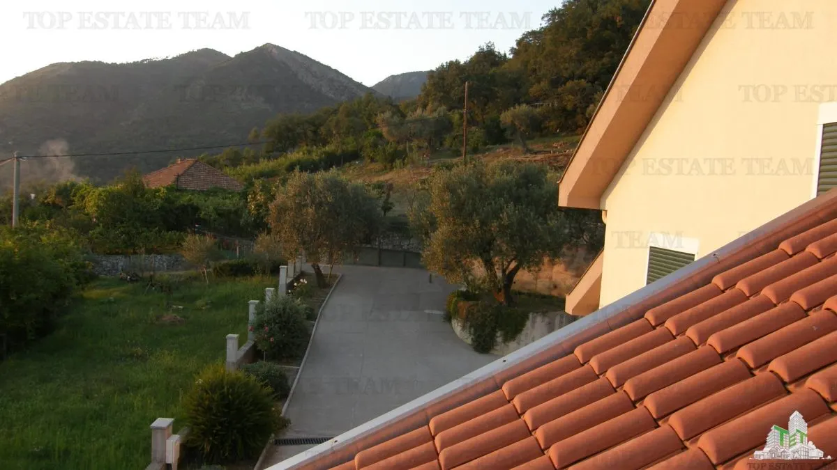 Villa for Sale in Kotor, Montenegro - foto 14