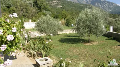 Villa for Sale in Kotor, Montenegro - foto 16