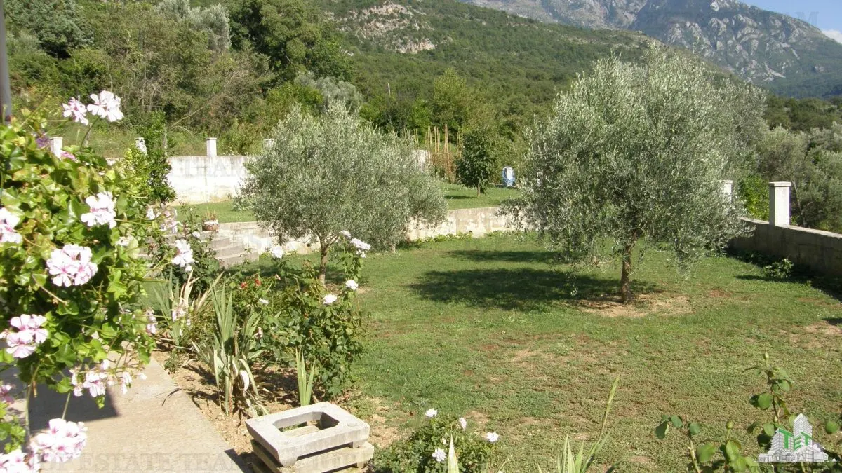 Villa for Sale in Kotor, Montenegro - foto 16