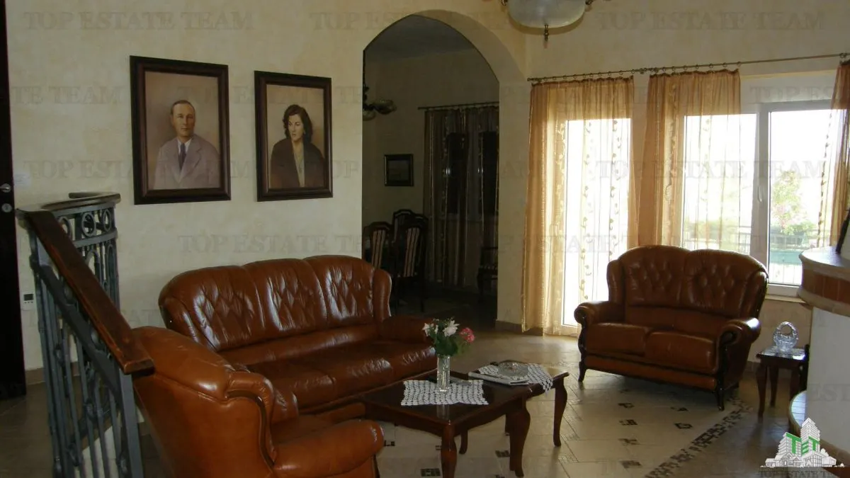 Villa for Sale in Kotor, Montenegro - foto 5
