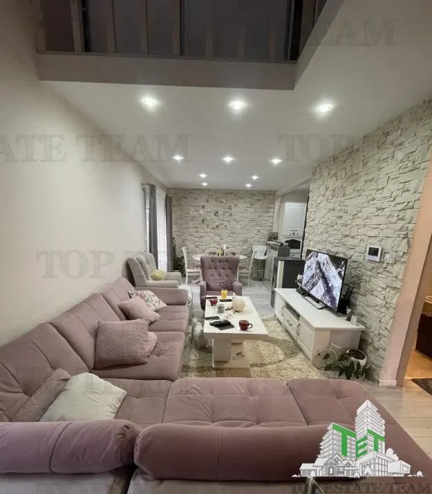 Villa en Venta en Bar, Montenegro - foto 1