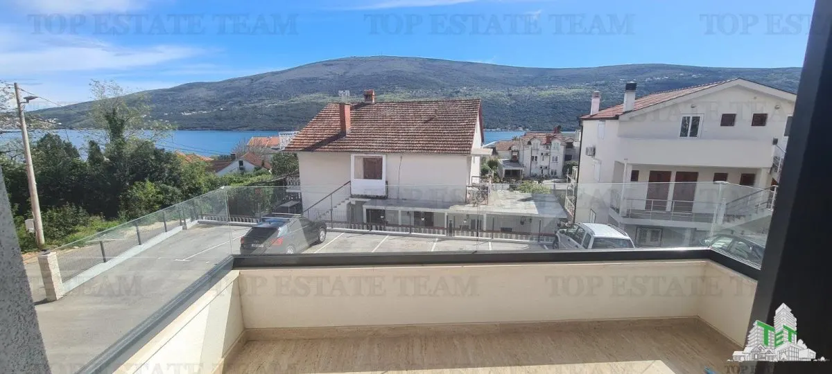 Apartment for Sale in Herceg-Novi, Montenegro - foto 10