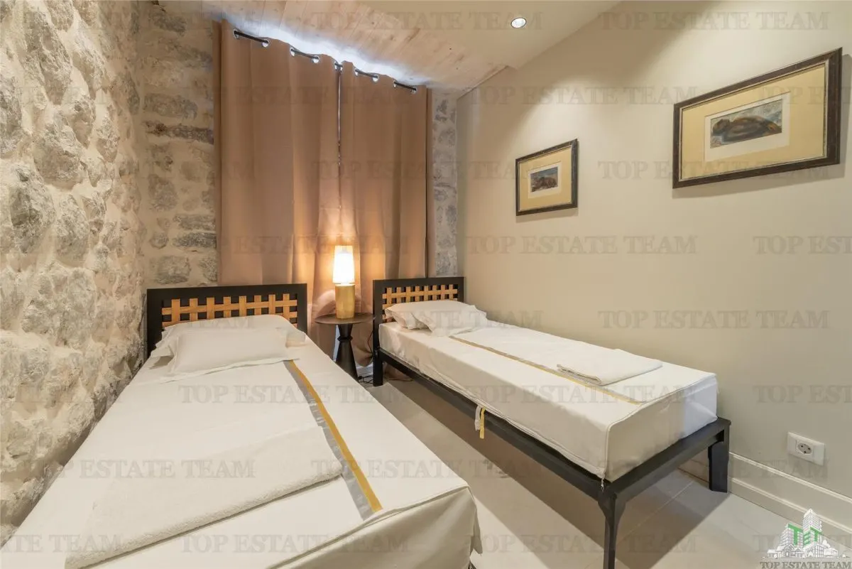 Hotel de vanzare in Kotor Muntenegru - foto 6